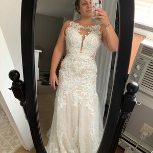 Essence of Australia wedding dress D2548